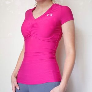 UNDER ARMOUR HeatGear Workout Tee Magenta Fitted